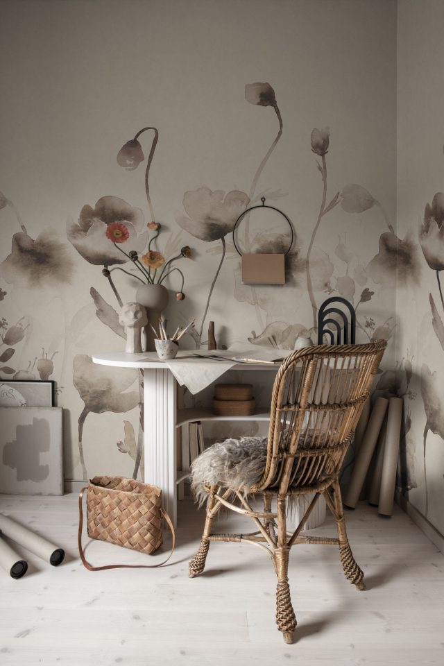 a chair next to a table