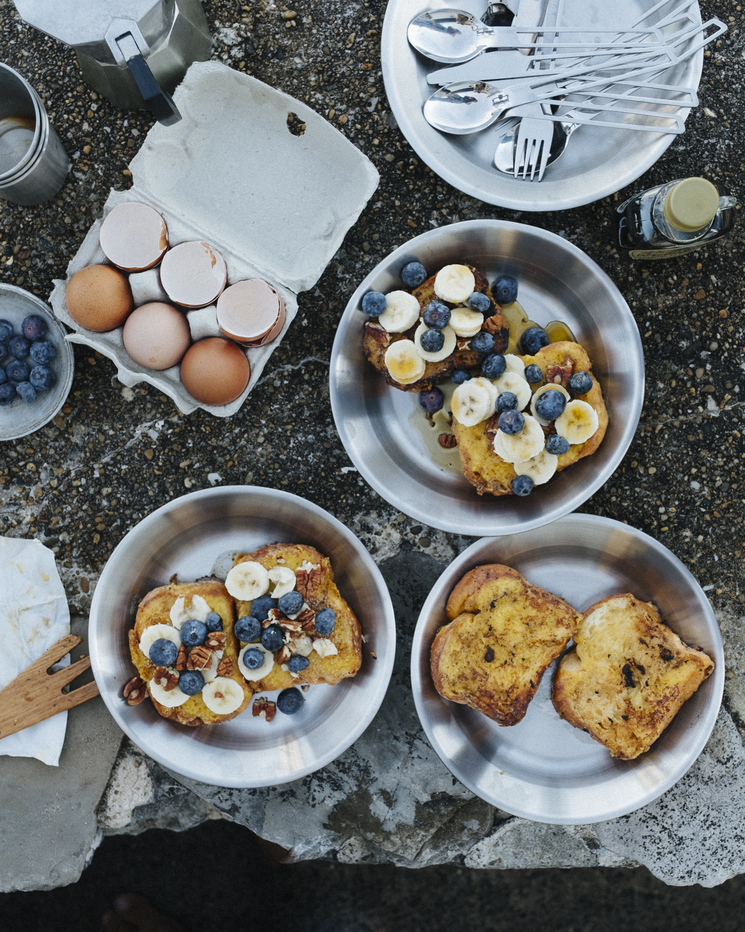 a group of bowls of food